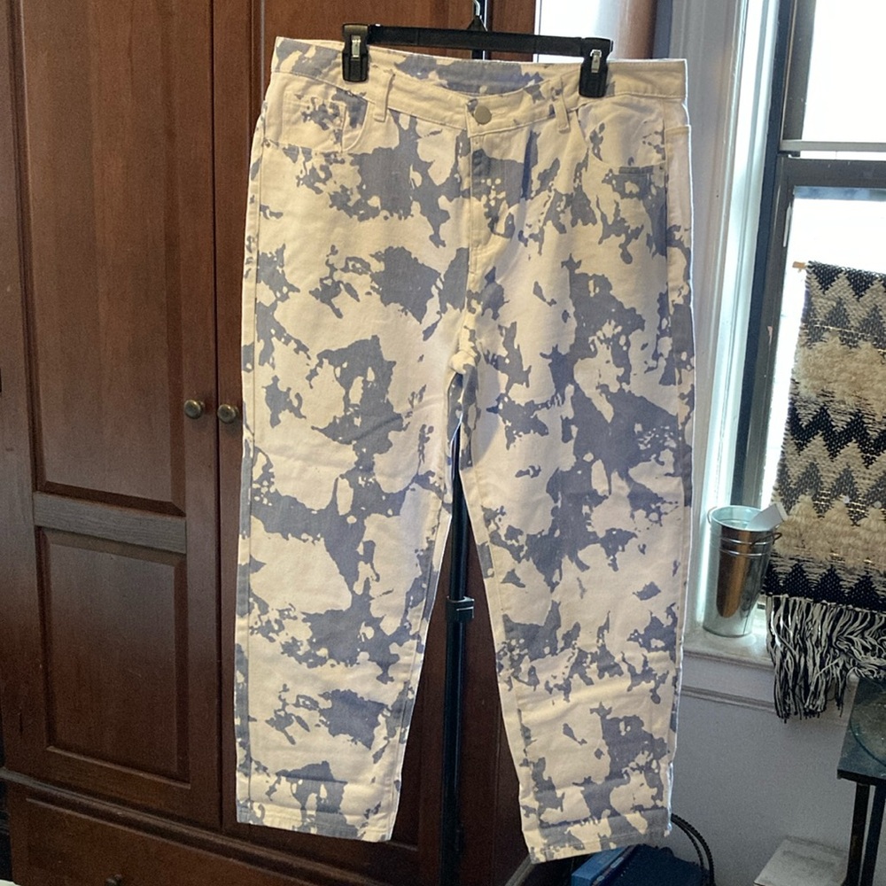 Leisure Jeans Blue and White Camouflage Pants